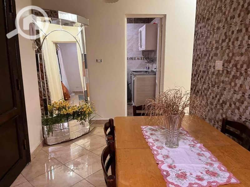 3 9689a9c0-3d67-4838-9cc0-9b4e3e7f7d4c. jpg