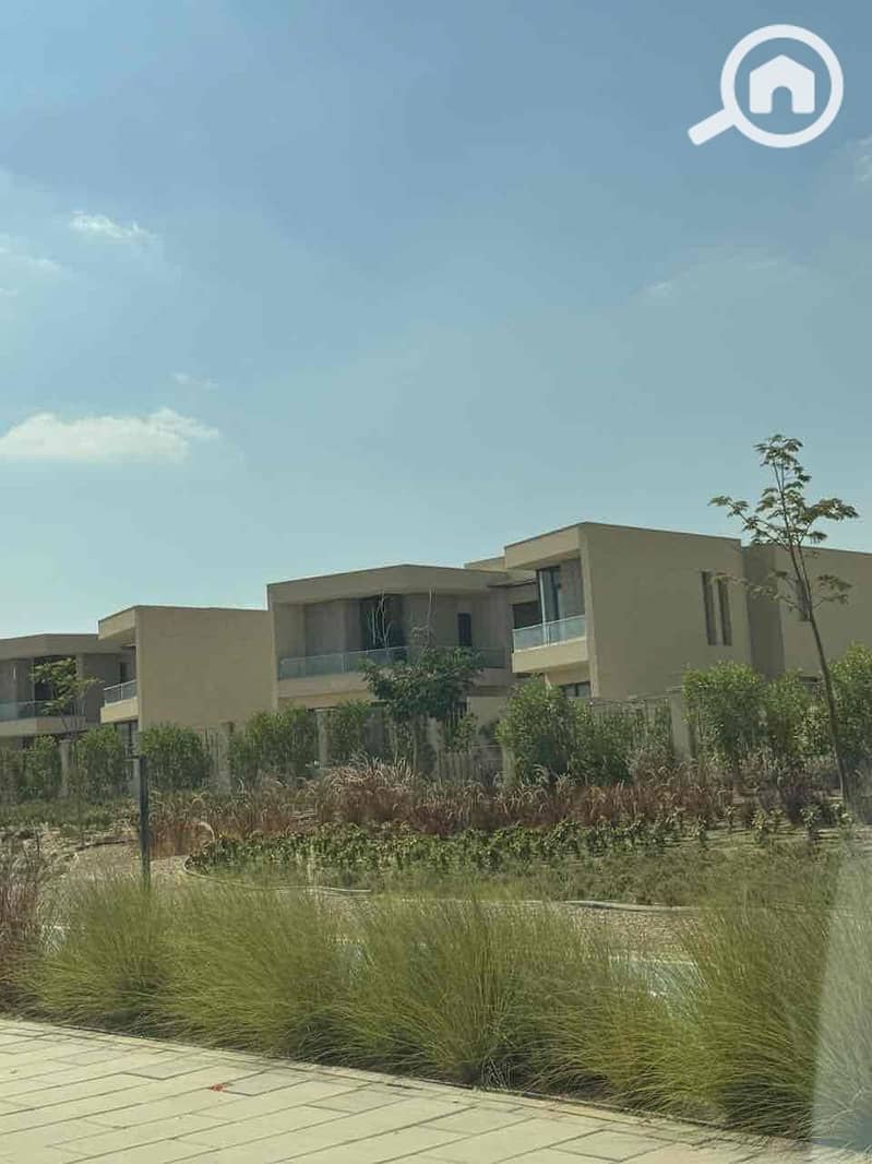 7 dbf7b98d-e520-4777-a1d3-071a640b64bf. jpg