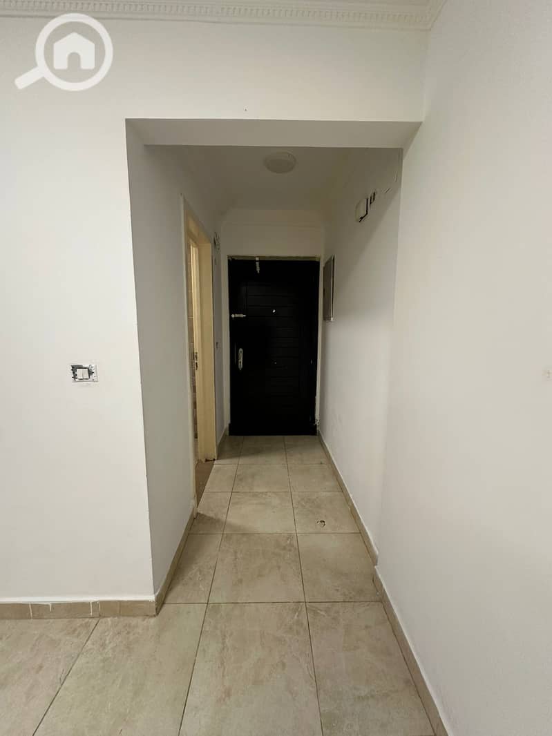 3 9d4fa6f8-12e5-4d39-9e6b-2c780e33b5d1. jpg