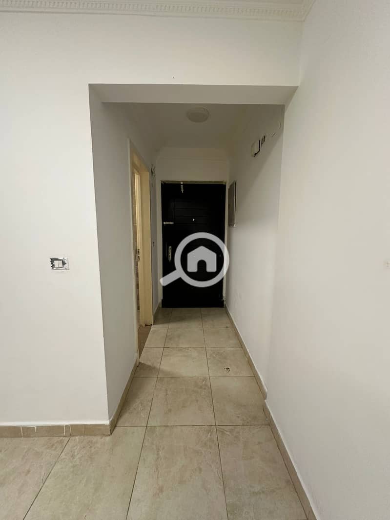 6 9d4fa6f8-12e5-4d39-9e6b-2c780e33b5d1. jpg