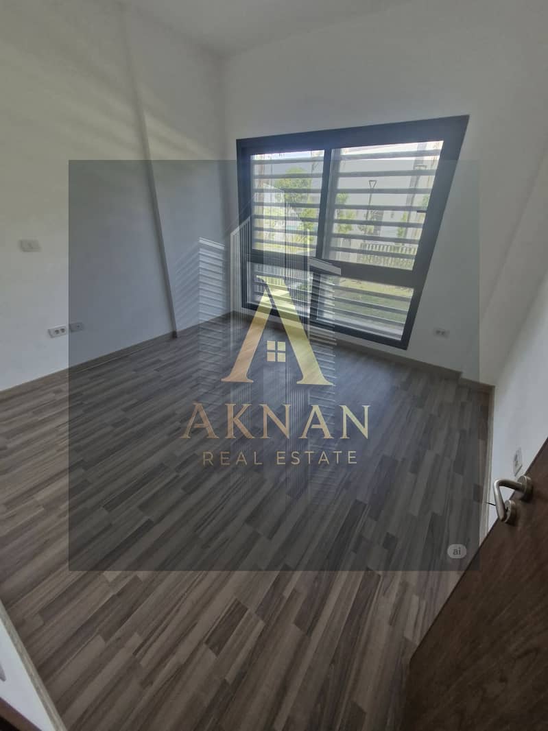 5 WhatsApp Image 2025-10-24 at 15.14. 20 (1). jpeg