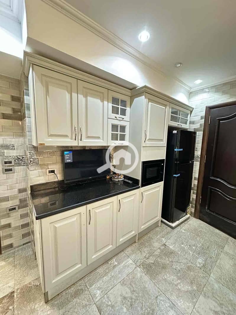 6 4cece8f6-8aa6-4aa3-8c79-0c5b4f66a5da. jpg