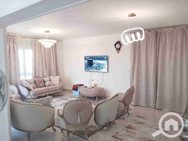 1000512134. jpg 1000512134. jpg