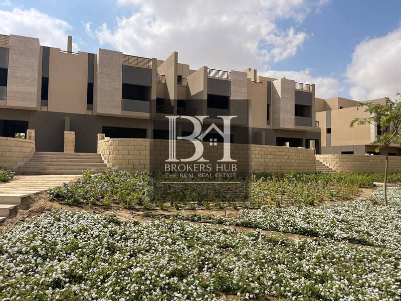 12 e987bd44-7425-4193-ba69-1b1741f9bcde. jpeg