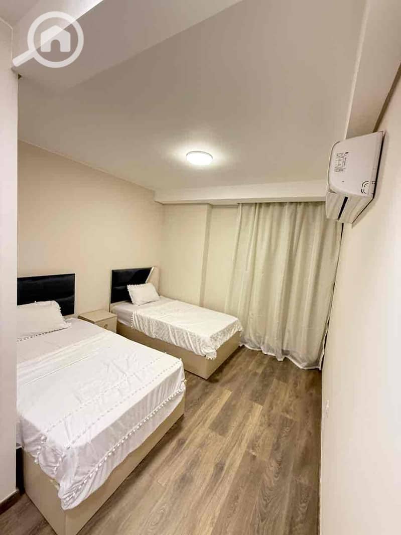 14 4cde15e0-9d71-48f2-a0b2-53ed96d02614. jpg