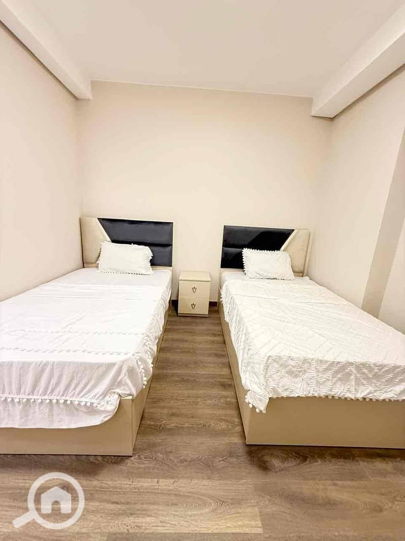 15 25f8fa6b-8d7b-4a7c-8102-6afdbfb22611. jpg