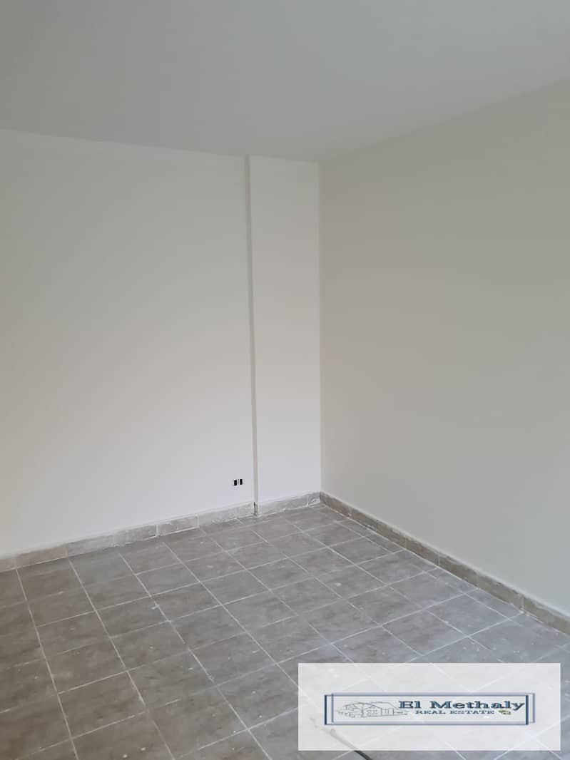 4 bd46aa90-bd70-44d4-837a-fc9e9f0d3ea1. jpg