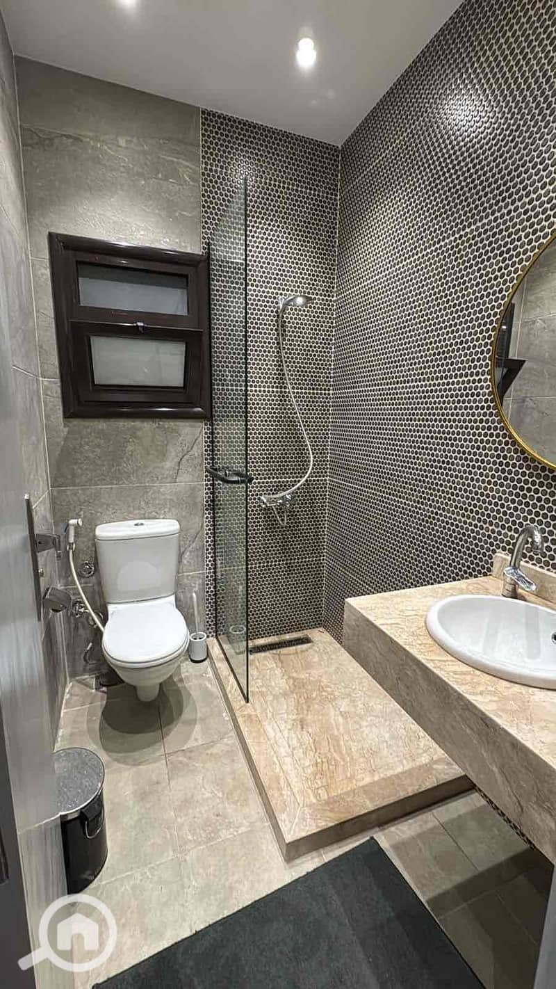 11 80686de9-b79f-414b-89b1-0c676d0c200e. jpg