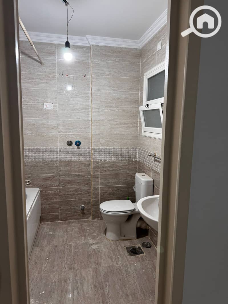 10 25fa59b5-8bbf-4c14-b3fb-1e0b76107453. jpeg