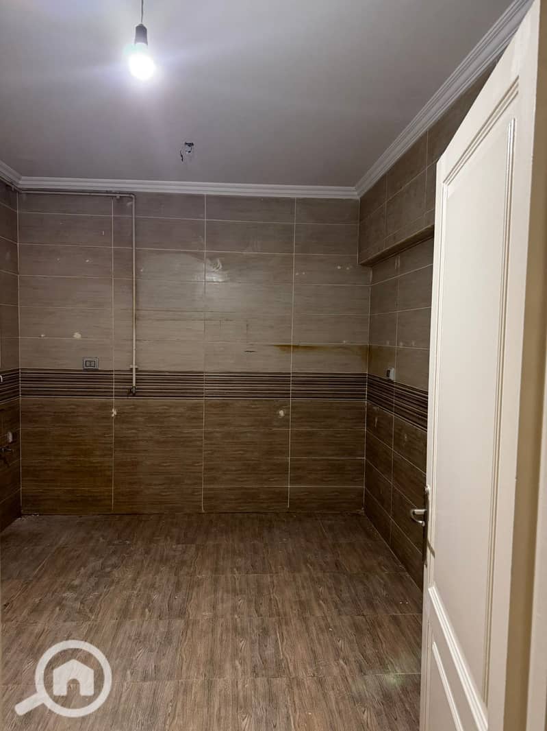 12 d5440136-63dc-48f2-a3c7-06bc60eaeab3. jpeg