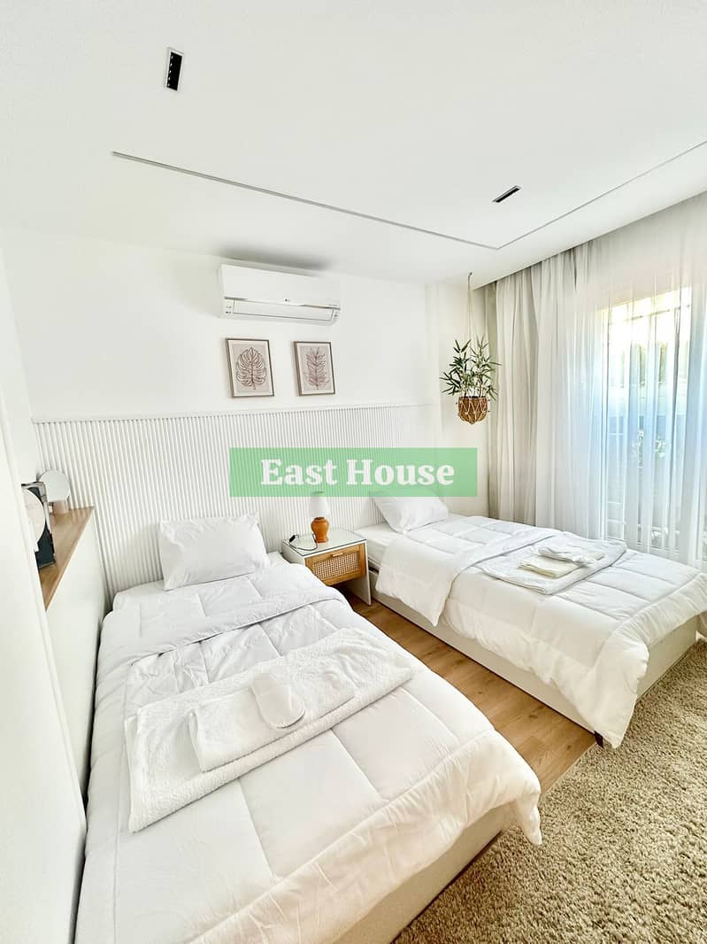 11 WhatsApp Image 2025-10-24 at 16.32. 00. jpeg