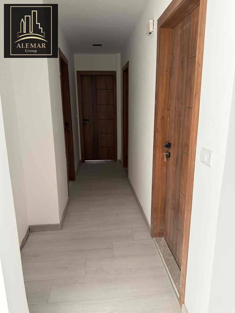 4 639a97c7-6d39-4d58-902e-aa91cac8aa20. jpg