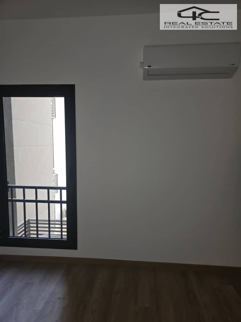 2 WhatsApp Image 2025-10-23 at 03.33. 56 (2). jpeg