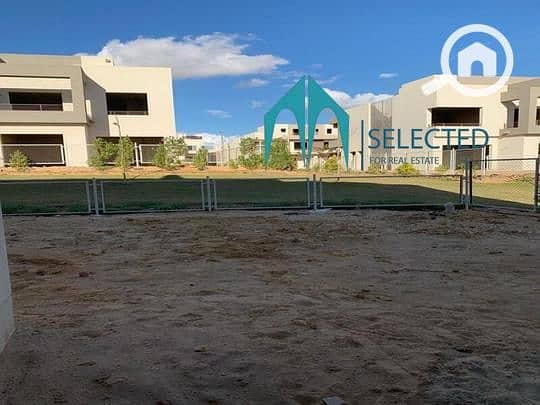 4 0b8e50e6-ced6-4474-acd7-6bab0a568b12. png