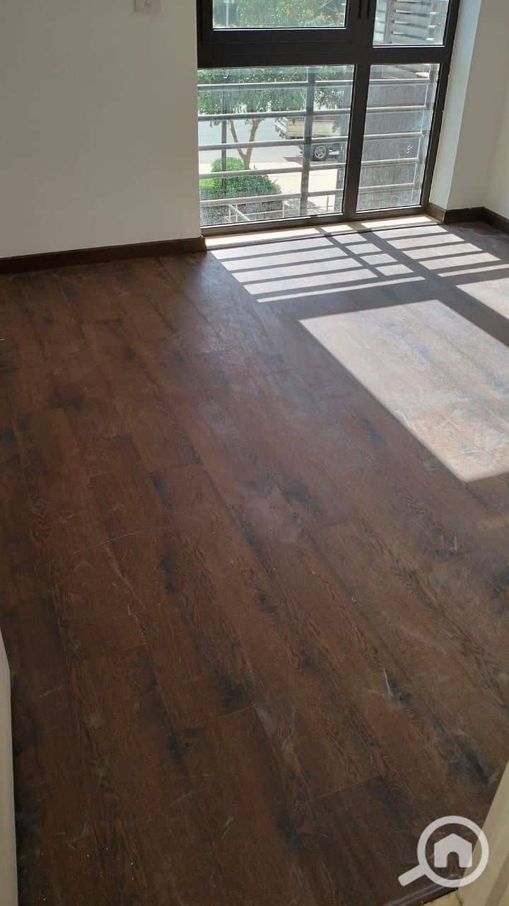 3 98ddc0b1-779f-4c04-ba35-9945f2f170a9. jpg