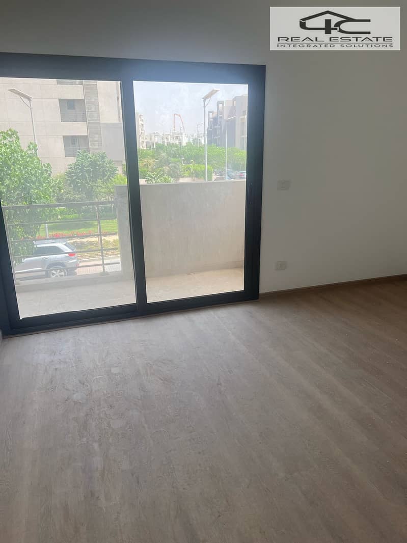 4 WhatsApp Image 2025-10-23 at 05.24. 48 (2). jpeg