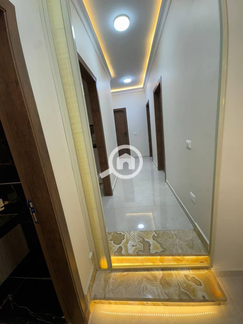 5 WhatsApp Image 2025-10-23 at 18.27. 33_903d11bb. jpg