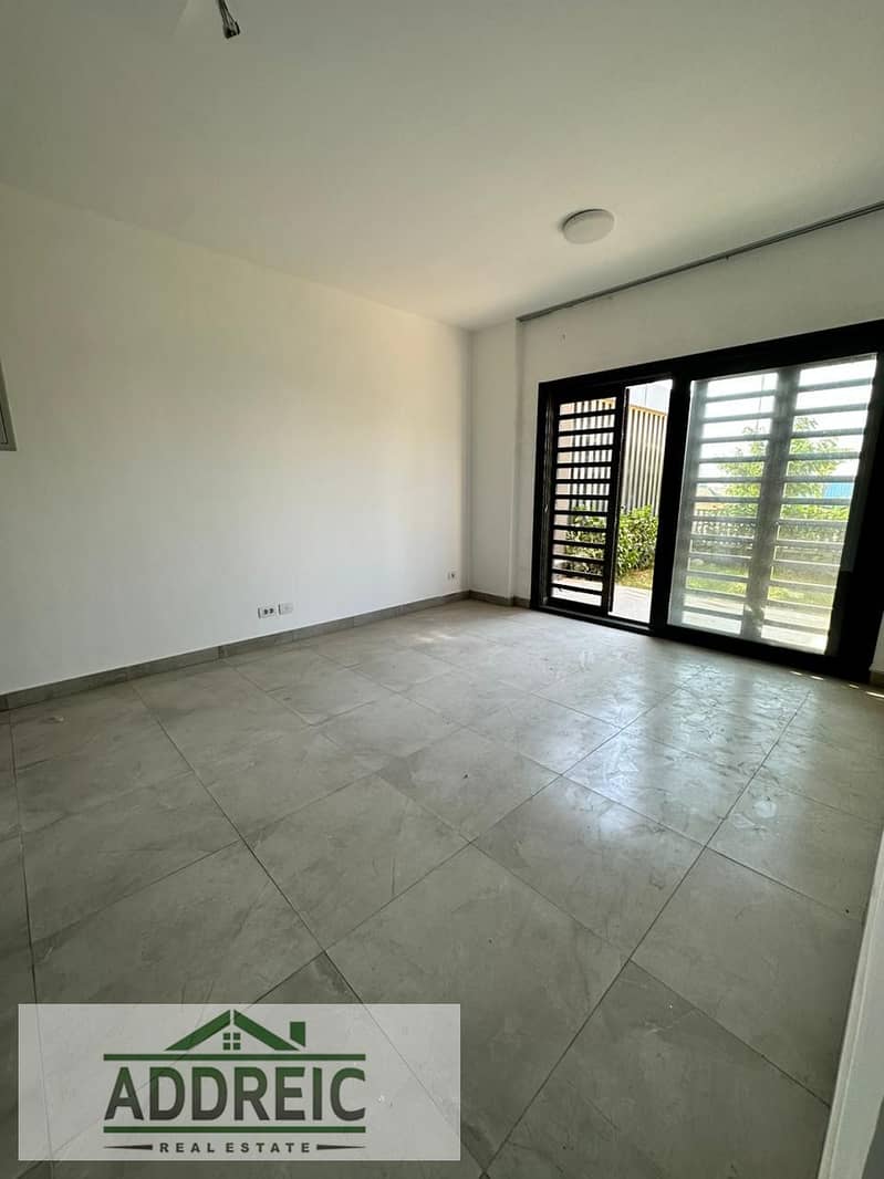 6 WhatsApp Image 2025-10-24 at 20.30. 52_5b11b705. jpg