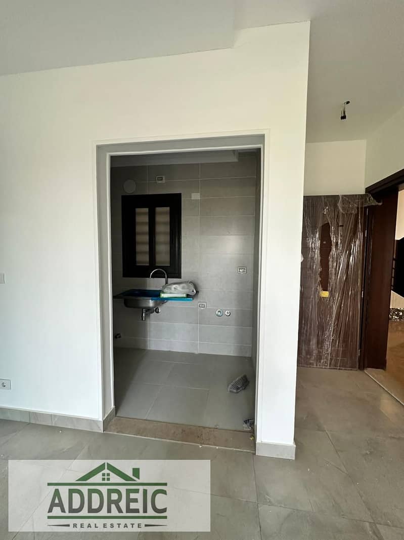 7 WhatsApp Image 2025-10-24 at 20.30. 52_8c1d8787. jpg