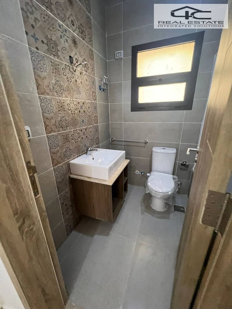 9 WhatsApp Image 2025-10-23 at 03.51. 05 (2). jpeg