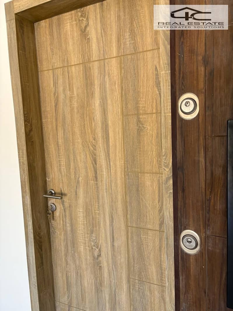 3 WhatsApp Image 2025-10-23 at 07.40. 10 (1). jpeg