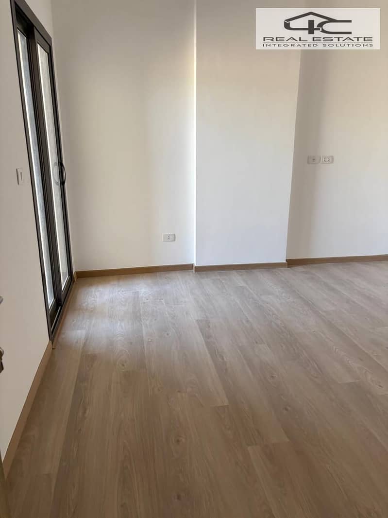 8 WhatsApp Image 2025-10-23 at 07.40. 13. jpeg