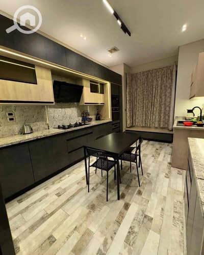4 Bedroom Townhouse for Sale in 6th of October, Giza - e7dccdfb-f3ac-4f95-874b-44a72b4c656e. jpg 4 Bedroom Townhouse for Sale in 6th of October, Giza - e7dccdfb-f3ac-4f95-874b-44a72b4c656e. jpg