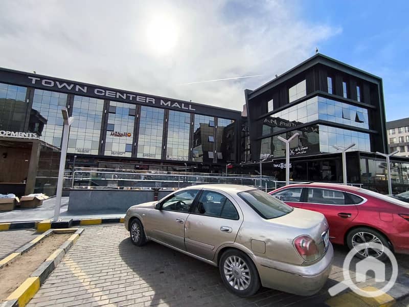 8 eb3be5bb-2175-4b41-b251-ef47e3285194. jpg