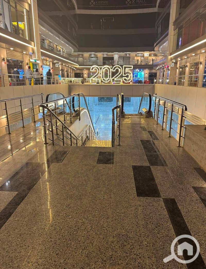 4 b7eb5e37-3f4a-4c6d-8068-2c8d4fcbb860. jpg