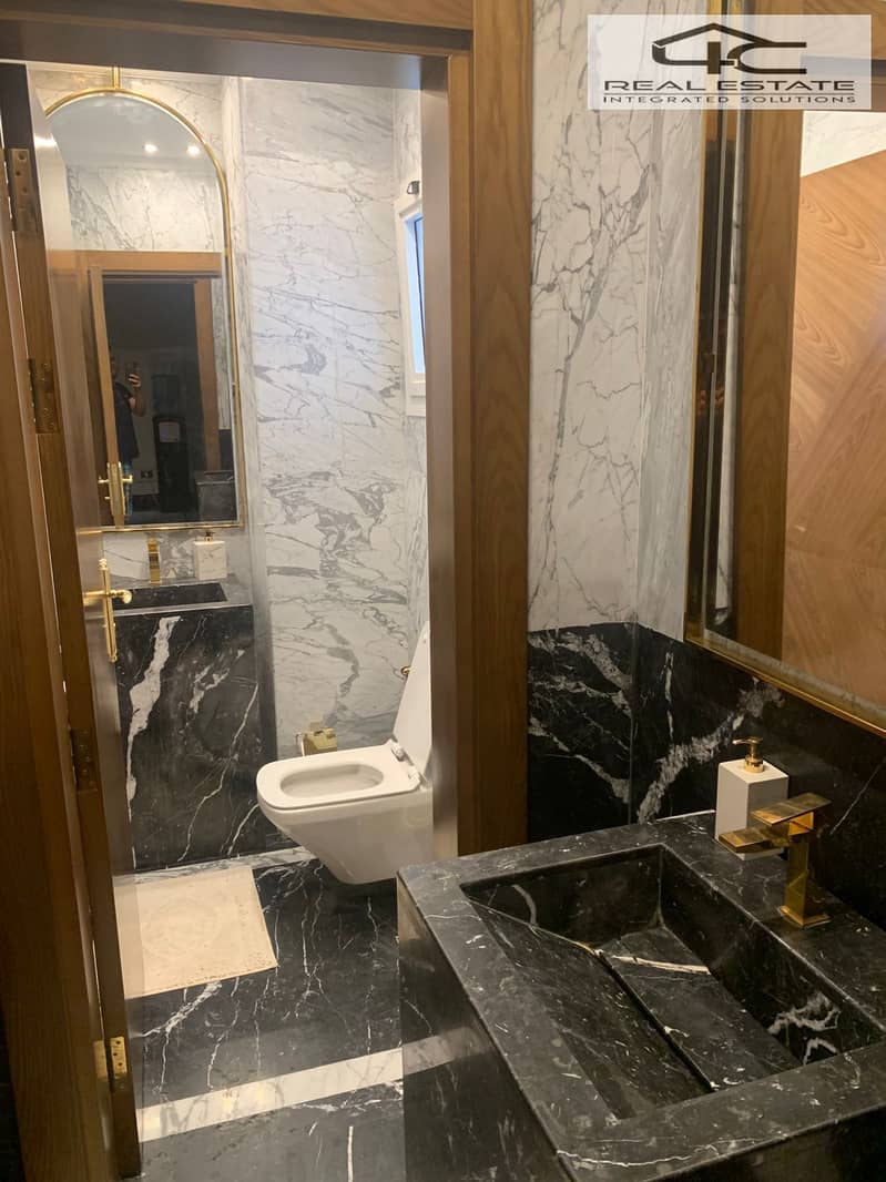 16 WhatsApp Image 2025-10-24 at 11.47. 55. jpeg