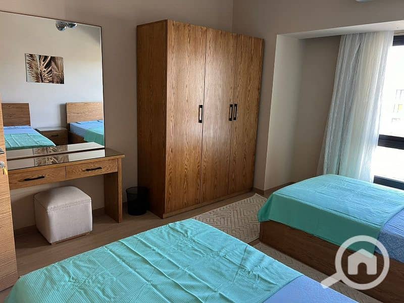 4 3b19fe26-5efc-4adb-97ec-e19d1d766424. jpg