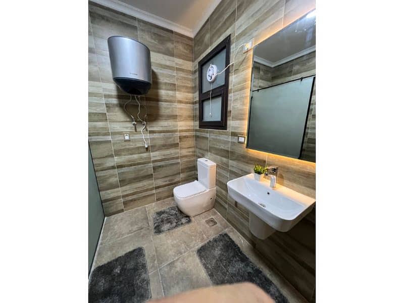 9 c659f7f7-4dc8-49bd-8cc5-16d10d0e0350. jpg