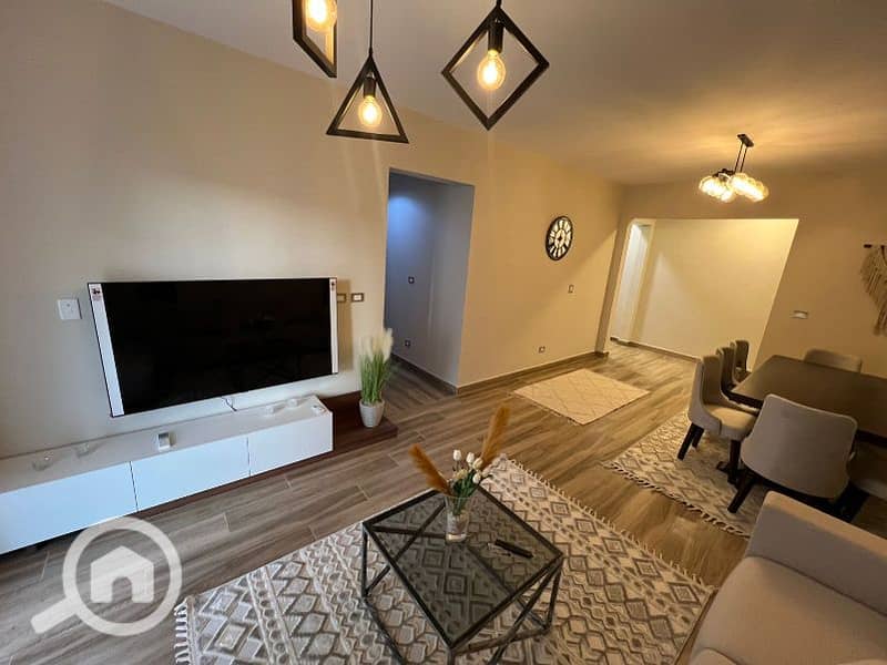 10 c763877e-fa8f-417b-bb19-17603e05e77f. jpg