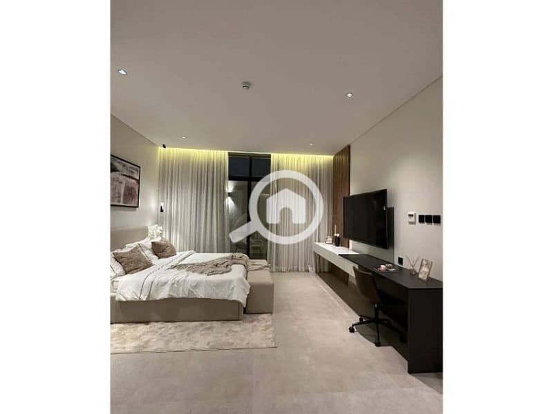 2 6bea949c-e81b-403d-a8b7-4d368981554a. jpg