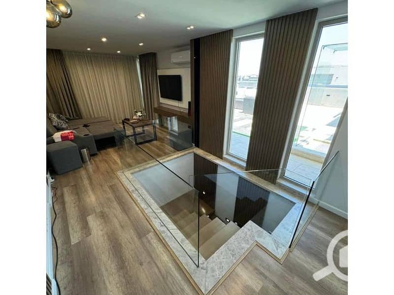 6 bb58a95d-f98a-4b16-b202-f130c65dde77. jpg