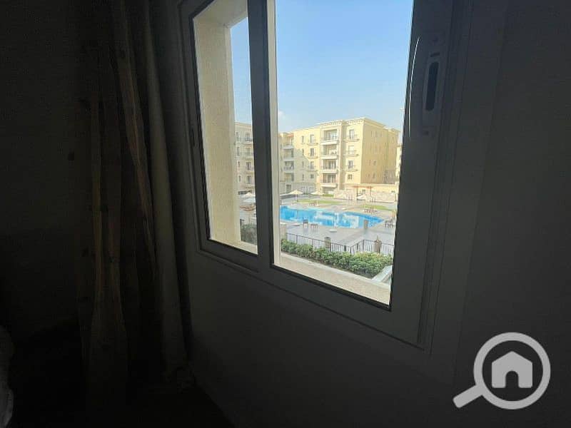 2 4dd772cd-eb9d-4d10-be92-74161bb18473. jpg