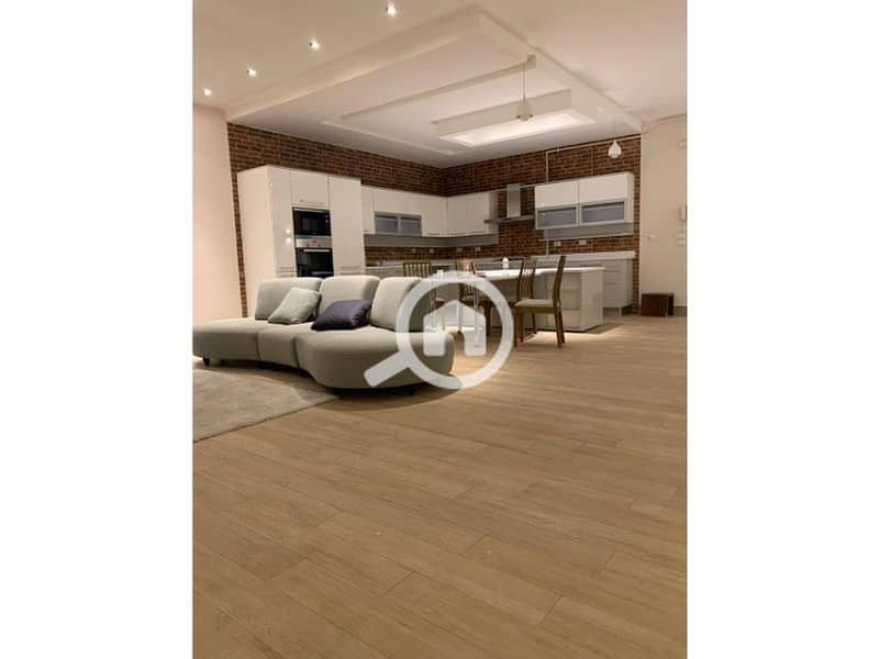 10 b558a55b-906b-43a7-9245-cf81ddf438fe. jpg