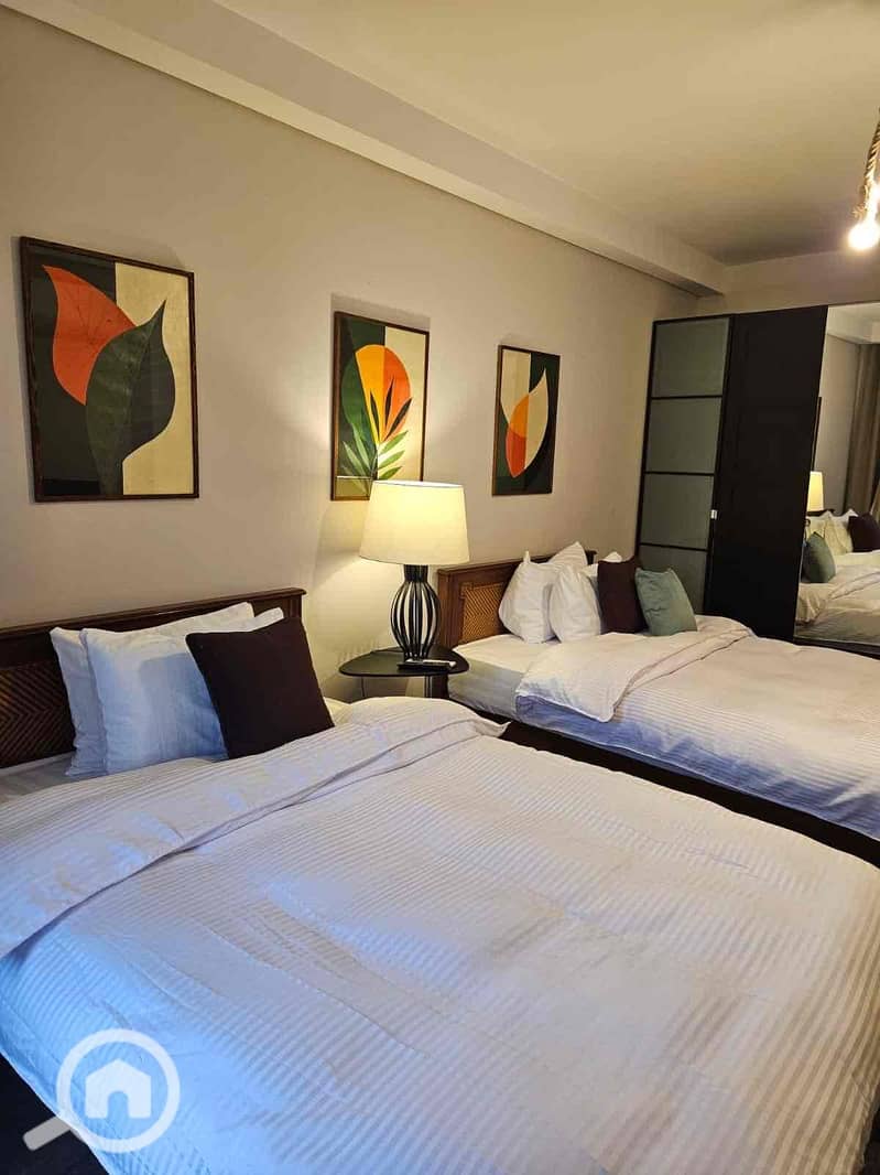 6 1d8f66c0-44b2-449e-afb4-f9008b32812f. jpg