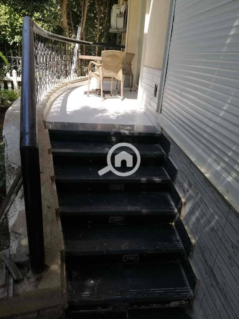 10 733e5e09-328a-4628-a70f-1f1ecfc9bc1a. jpg