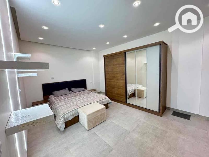 10 b791878f-57ee-49fb-9f20-cbf2aad4d8c3. jpg