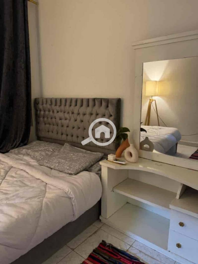 6 0f301448-8195-48bc-933e-e2adc76a6c95. jpg