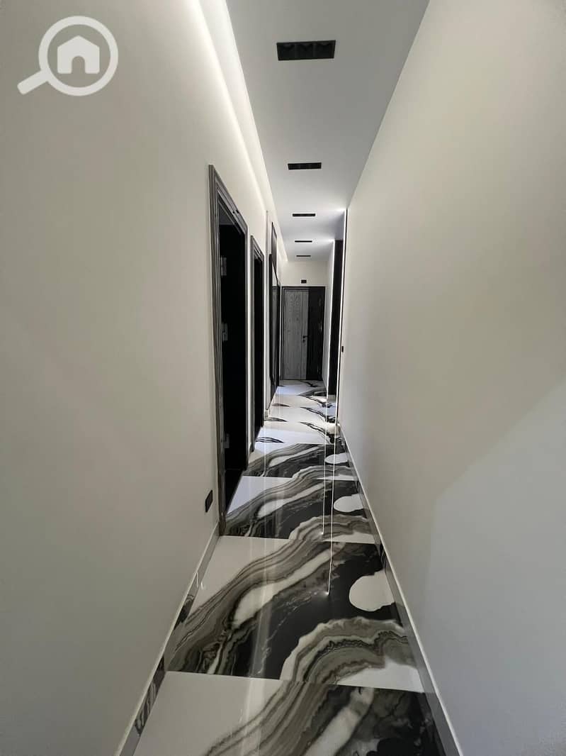 10 f2298546-0a0a-49c9-93b5-71ab8e8664c1. jpg