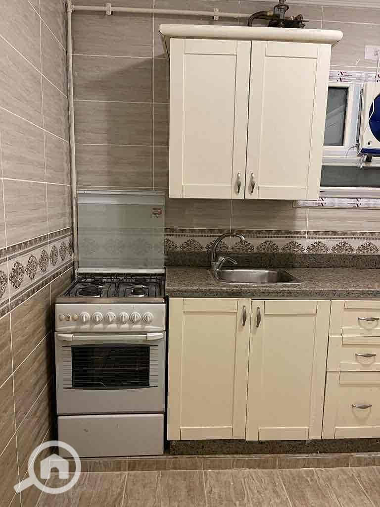 12 9983dd84-97b1-4ce4-8bea-5630d2e90219. jpg