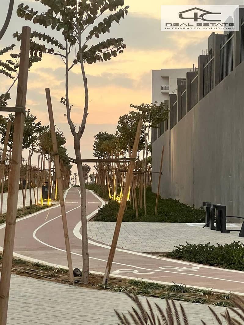 12 WhatsApp Image 2025-10-24 at 13.21. 24 (1). jpeg