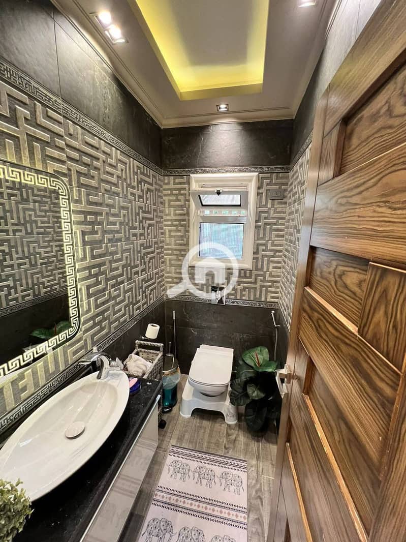 9 567654737_844728354757094_3916520881199065323_n. jpg