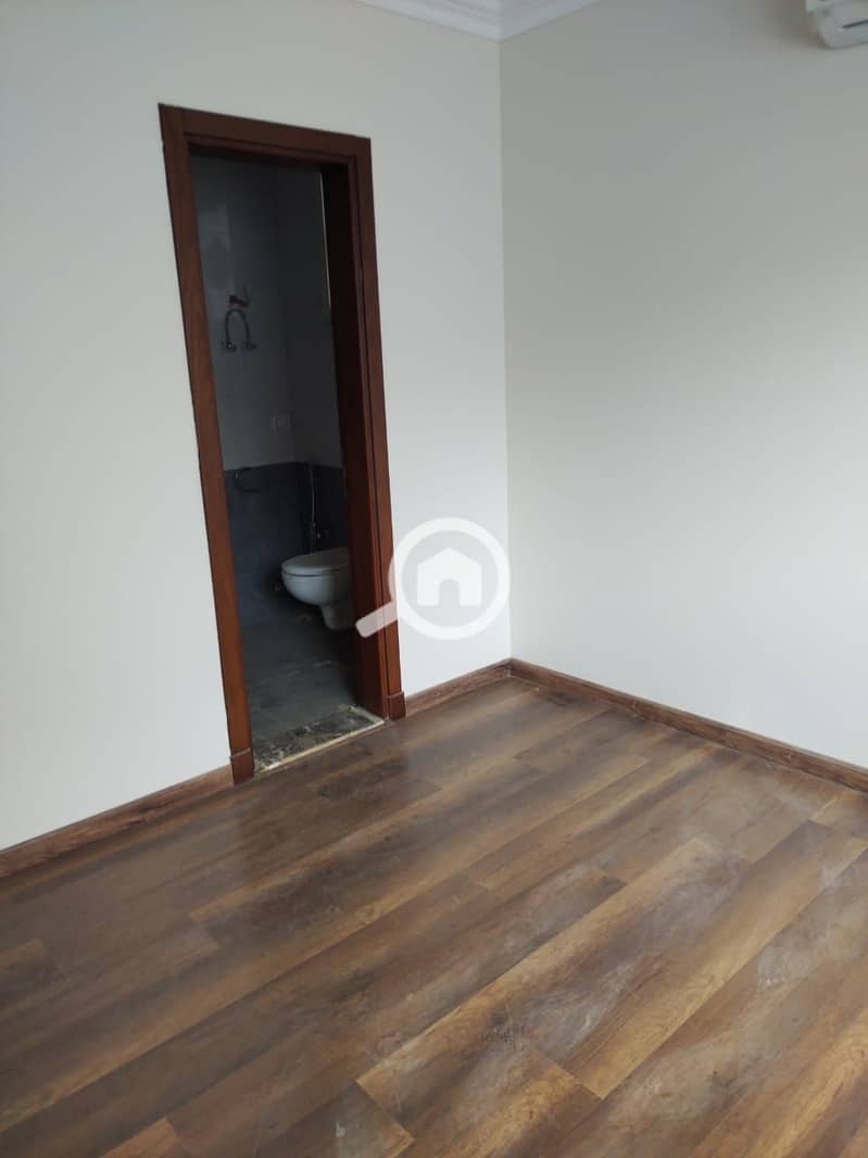 8 WhatsApp Image 2025-10-23 at 4.35. 45 PM (3). jpeg