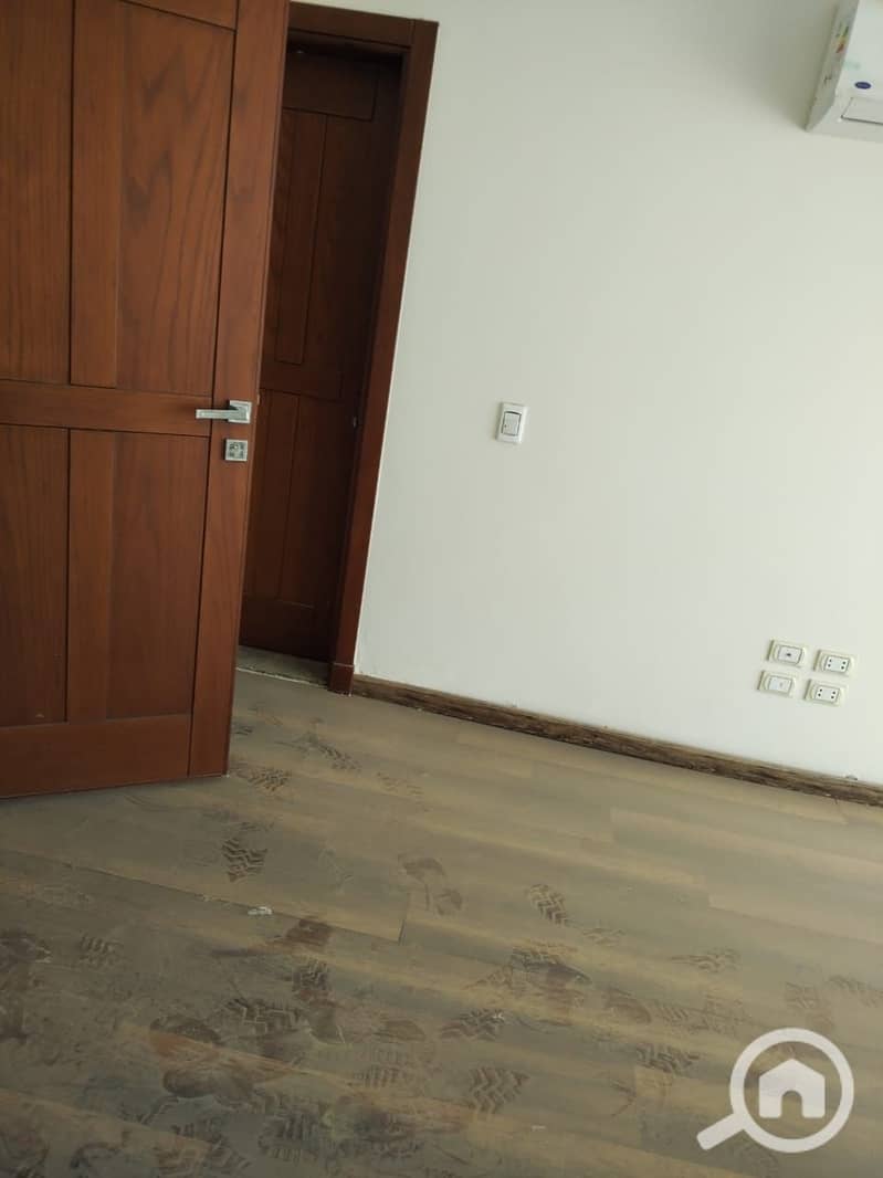 22 WhatsApp Image 2025-10-23 at 4.35. 41 PM (1). jpeg