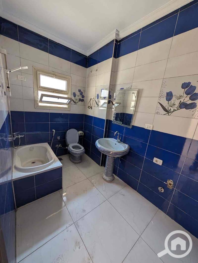 10 4f1fedc1-e3aa-4daa-9380-fb9739a0726c. jpg