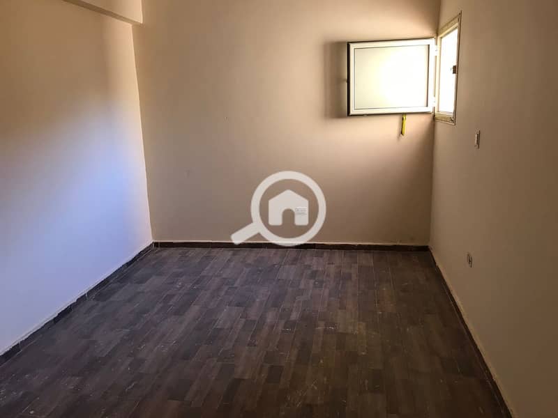 12 WhatsApp Image 2025-10-21 at 11.45. 19_bc6d8a2f. jpg