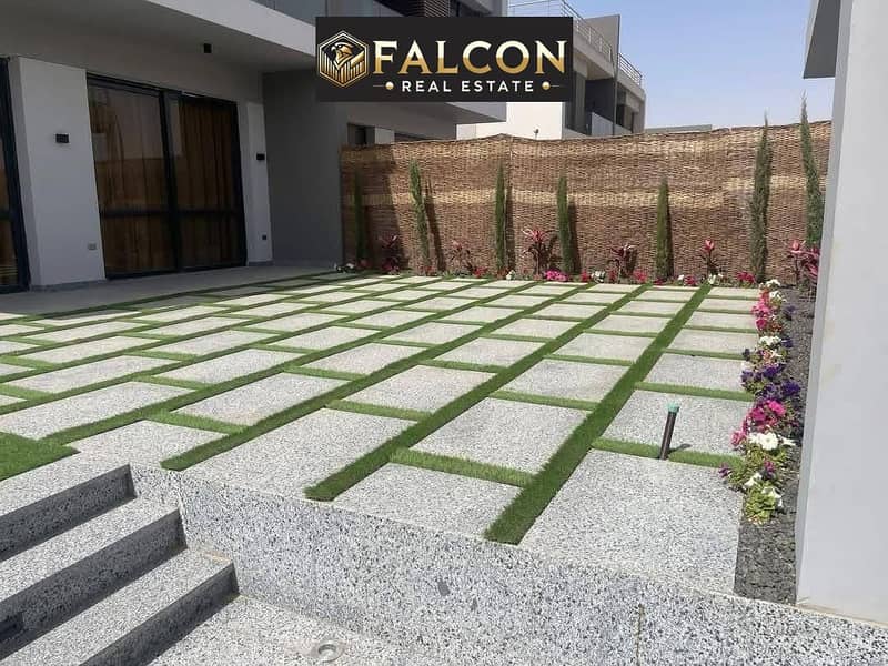 8 c81b46b4-f708-4dec-b179-6fe3b3460e4f. jpg